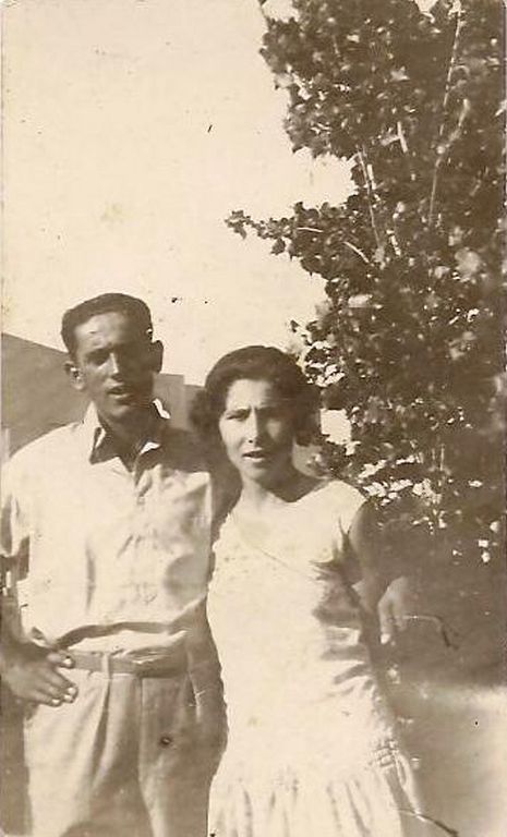 דב ויין ורחל ויין בצעירותם. הורים של יקי 1933
