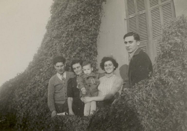בית משפחת אנקר ברחוב אחוזה 127,אנשים ממשפחות כפרי, אנקר, ויניקור-גפן, פפר.1941