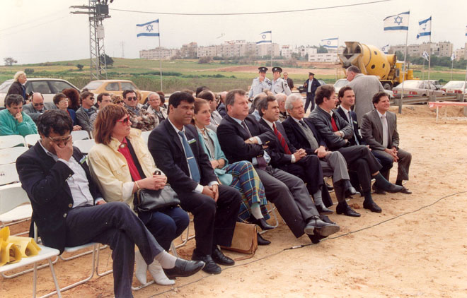 מכובדי העירייה בטקס פתיחת רחוב ירושלים - 1989