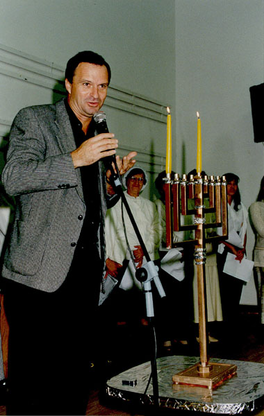 בילסקי בטקס חנוכה מרכז קליטה נובמבר 1994