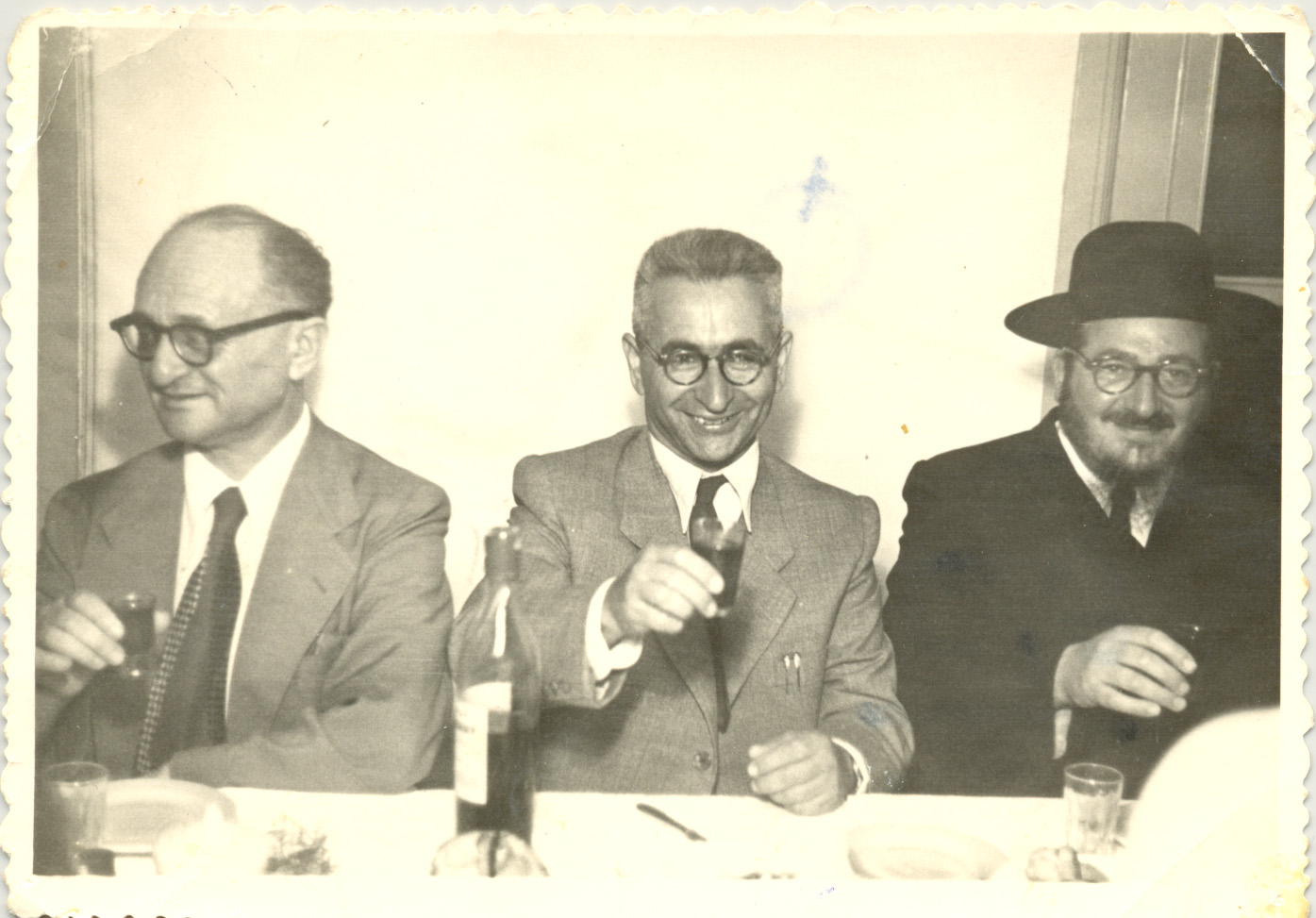הרב סוקולובר, ברוך ברוידא וברוך אוסטרובסקי שנות החמישים במלון "פיתוח" ברעננה.