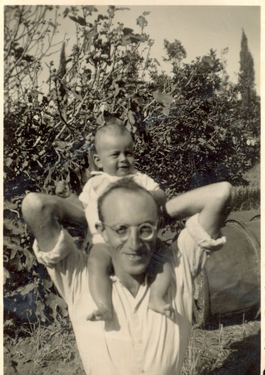 יוסף אנקר ואחייניתו נאוה וולפסדורף-כפרי.1945