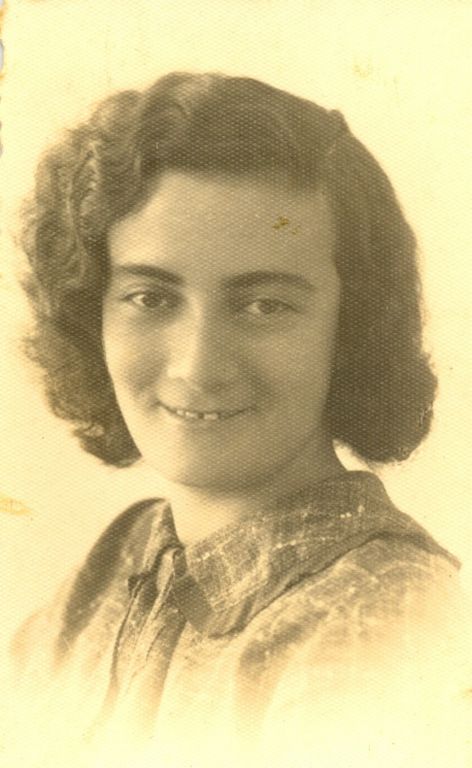 חנה אנקר  נשאה לימים למטיה וינוקור-גפן. חנה היא בתם הבכורה של אהובה ושמואל אנקר.1934