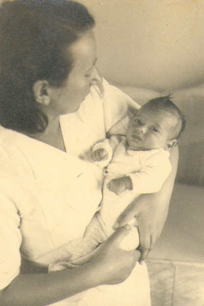 אסתר עם בתה רחל איבשיץ 1943