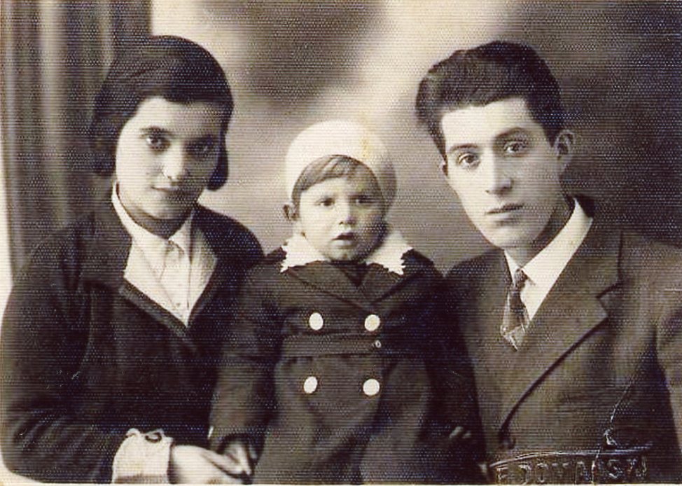מאי 1934. משפחת אלטשולר מיכאל, אברהם וטובה