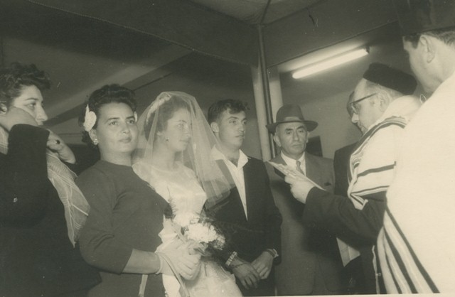 בחתונה של יהודית עם אריה עציוני 16 לפברואר 1960