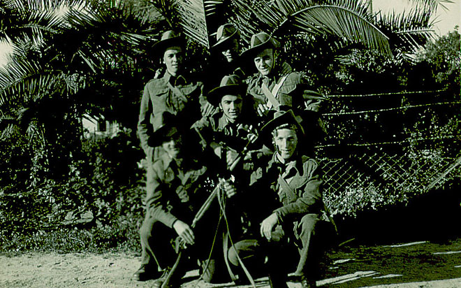 קבוצת נוטרים מפקדים בהגנה גדנ"ע 20 אזור 20 אזור השרון הרצליה 1947 (תיקיית משפחת רביד)