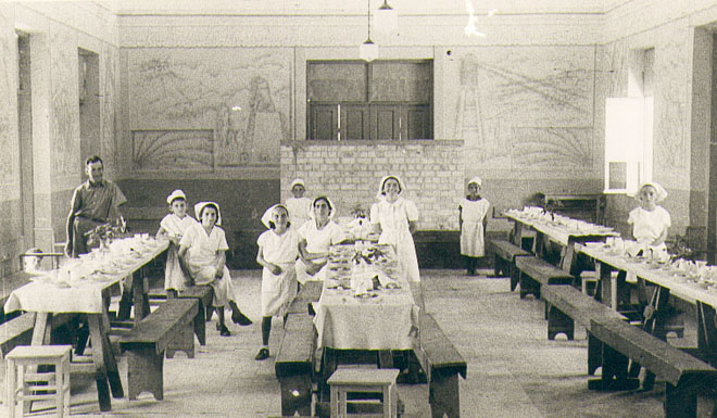 מסעדת בית הספר העממי מגד בראשית שנות ה-40 (תמ698)