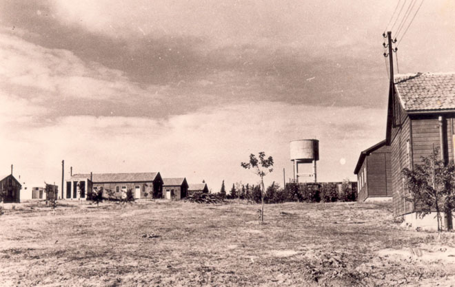מחנה עולים סוף מוצקין לכוון מערב, 1947-8 (תמ 429)