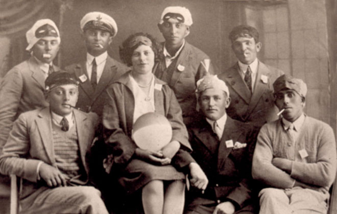 צעירי מכבי במסיבת פורים שנות ה-30 (614)