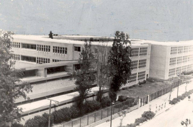 1983 משמאל התיכון ומימין חטיבת הביניים אוסטרובסקי (תמ 984)