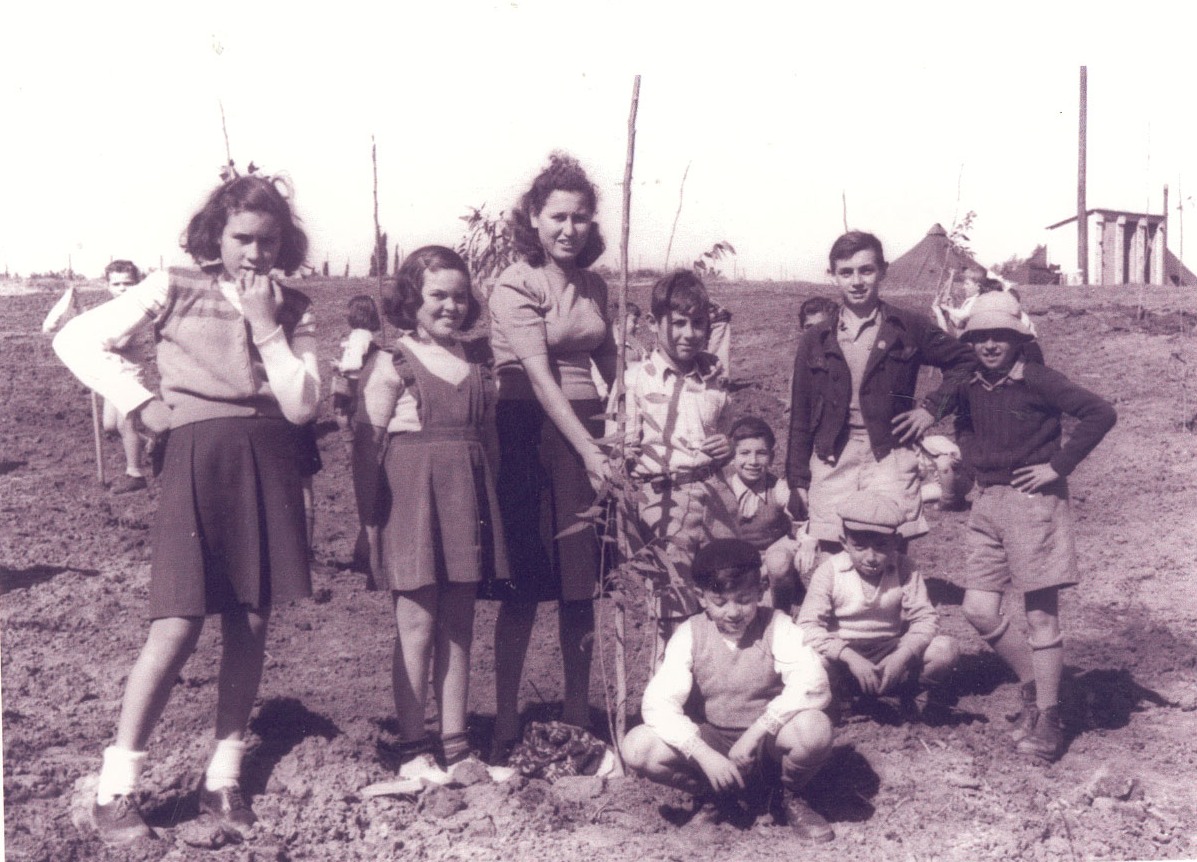 טו בשבט 1947 משפחת רובינוביץ